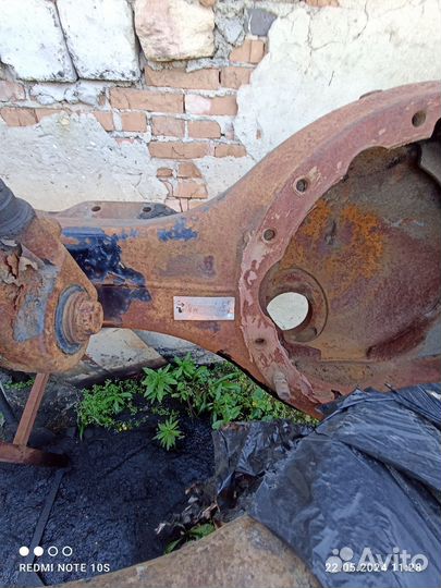 Чулок среднего моста Вольво, Фред