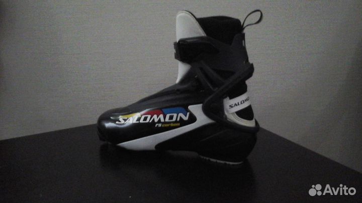 Гоночные лыжи atomic