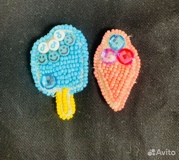 Брошь из бисера