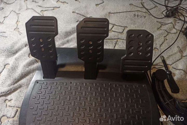 Компьютерный руль Thrustmaster RGT Force Feedback