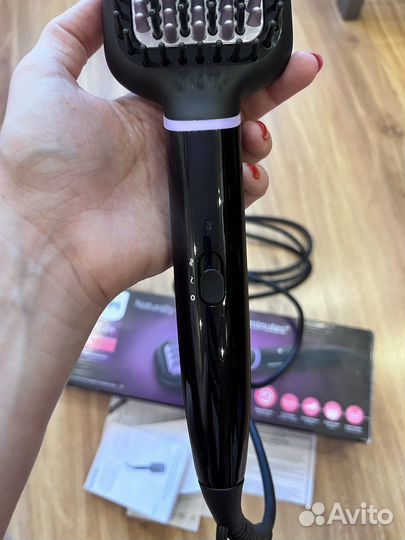 Расческа выпрямитель Philips BHH880