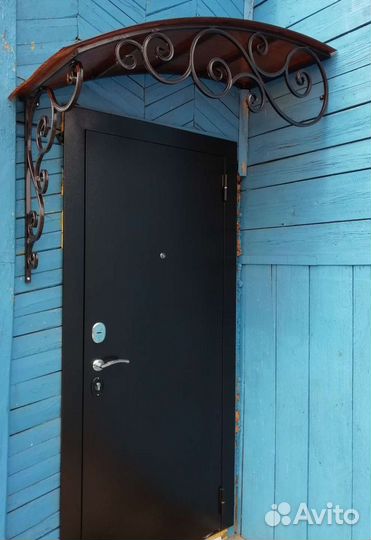 Козырёк металлический