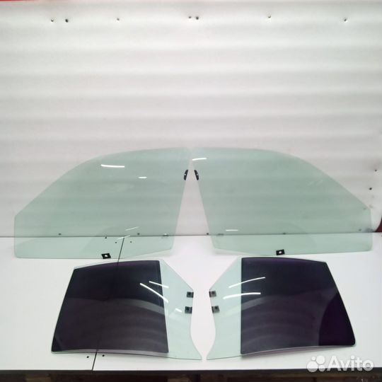 Стекло двери Renault symbol 1