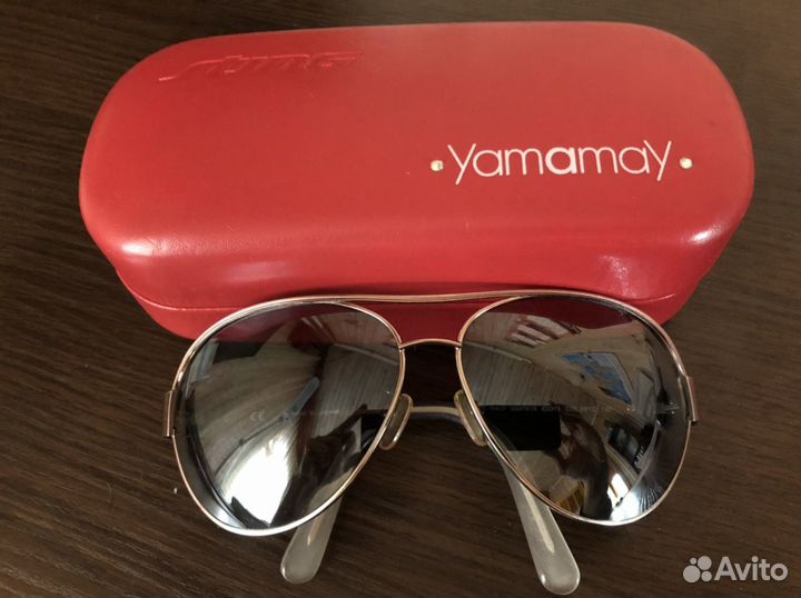 Солнцезащитные очки фирмы yamamay