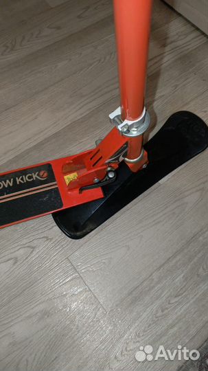 Трюковой самокат снегокат