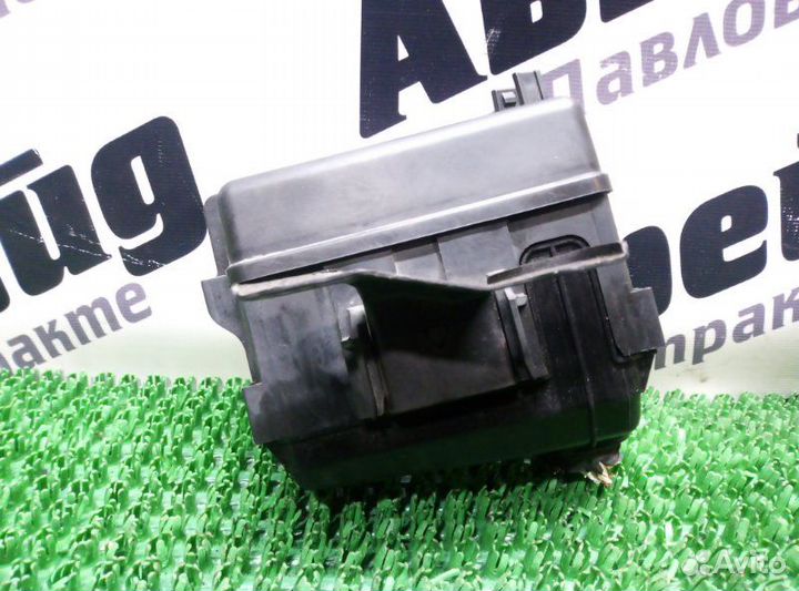 Блок предохранителей под капот Toyota Camry Gracia