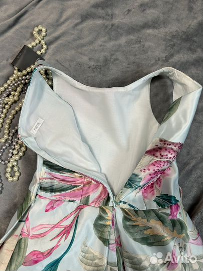 Платье для девочки нарядное