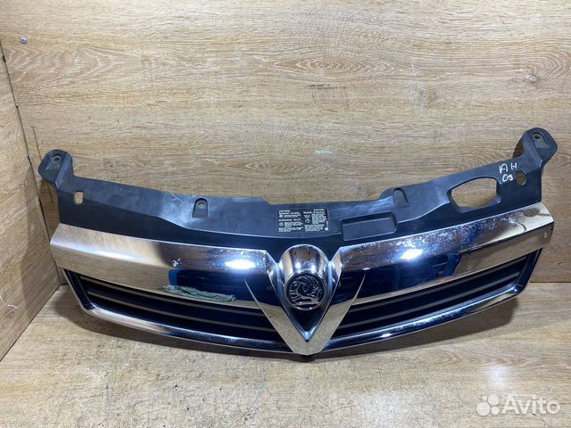 Решетка радиатора Opel Astra H рест Арт. 130323