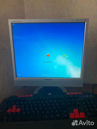 Монитор samsung