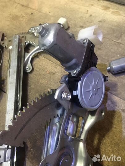 Стеклоподъемник электрический Nissan Murano Z51