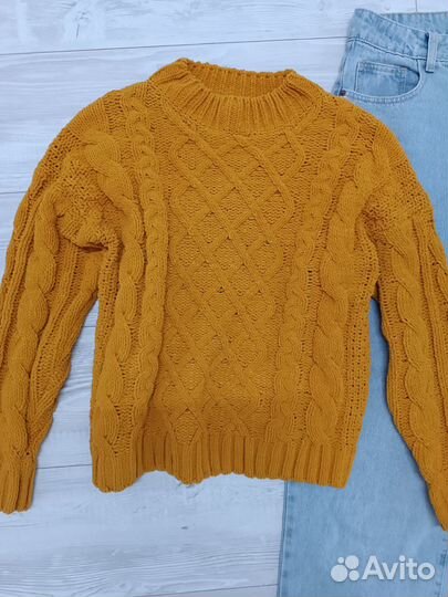 Жилетка, Джинсы трубы, свитер 42/44