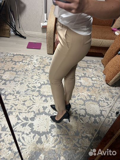 Брюки бежевые 42-44 размер