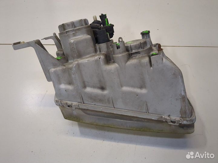 Фара (передняя) Hyundai Trajet, 2001