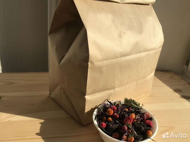 Иван чай 1 кг с ягодами и травами, обилие ягод