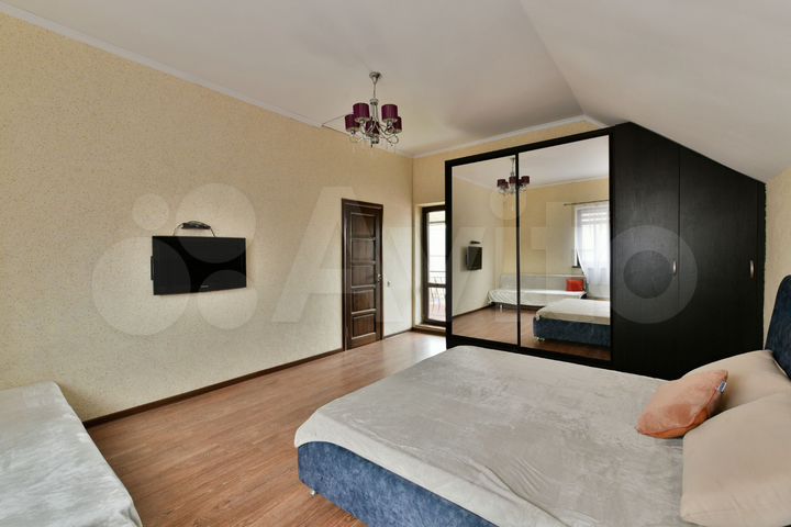 Дом 102 м² на участке 4 сот.