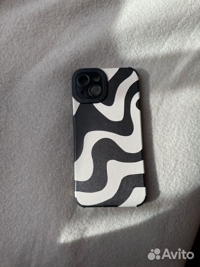 Чехол на iPhone 13