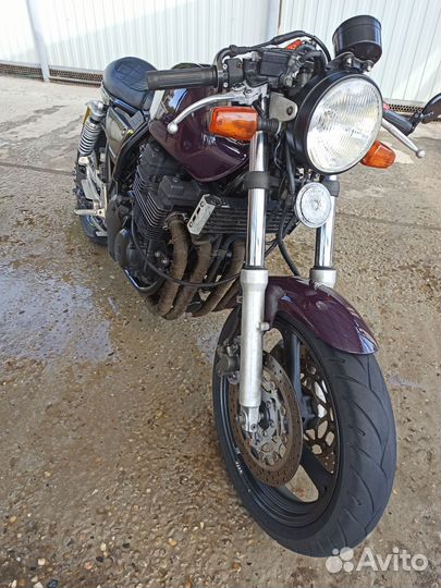 Yamaha XJR 400
