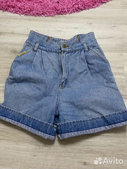 Джинсовые шорты