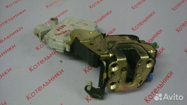 Nissan 80502-BM660 Замок передней правой двери