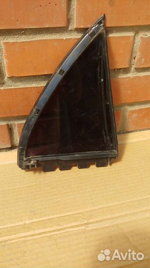 Форточка задней левой двери Toyota Corolla NZE121