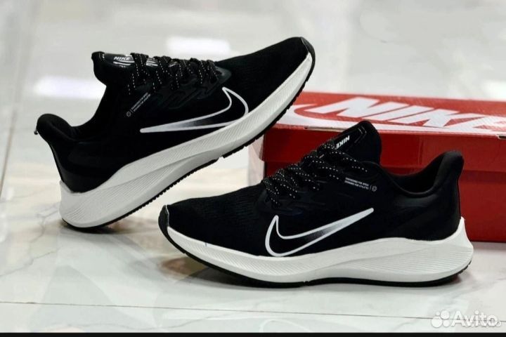 Кроссовки Nike