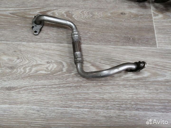 Трубка турбокомпрессора (турбины) Volkswagen Golf