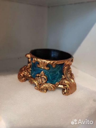 Кашпо для цветов