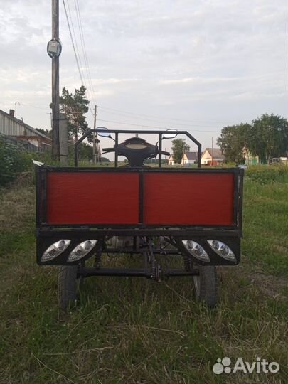 Трёхколёсный скутер Vento Corsica