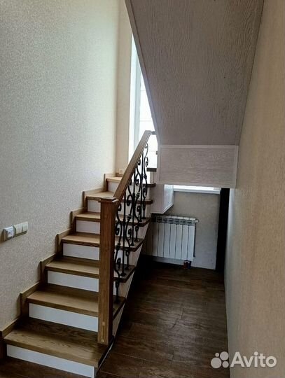 Лестница на металлокаркасе