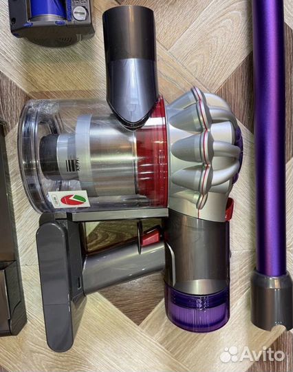 Пылесос dyson v8