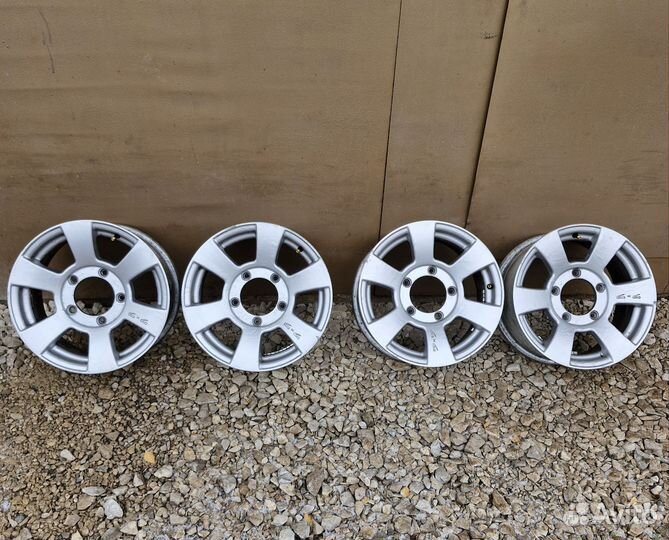 Литые диски r15 5 на 139,7 et 45 dia 98,5 Нива
