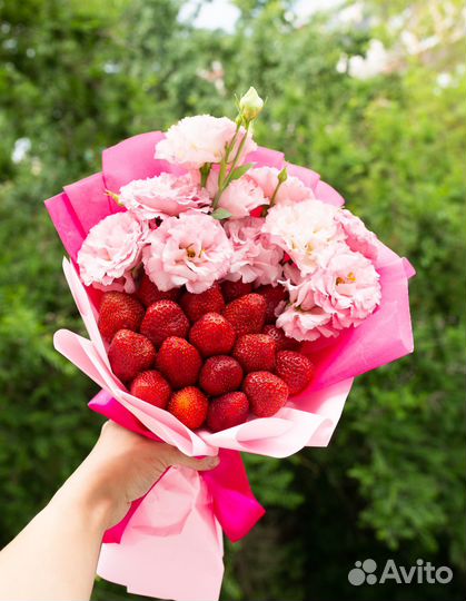 Ягодные букеты с цветами от 1 часа срок заказа