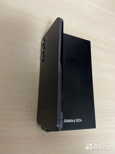 Samsung Galaxy S23+, 8/256 ГБ