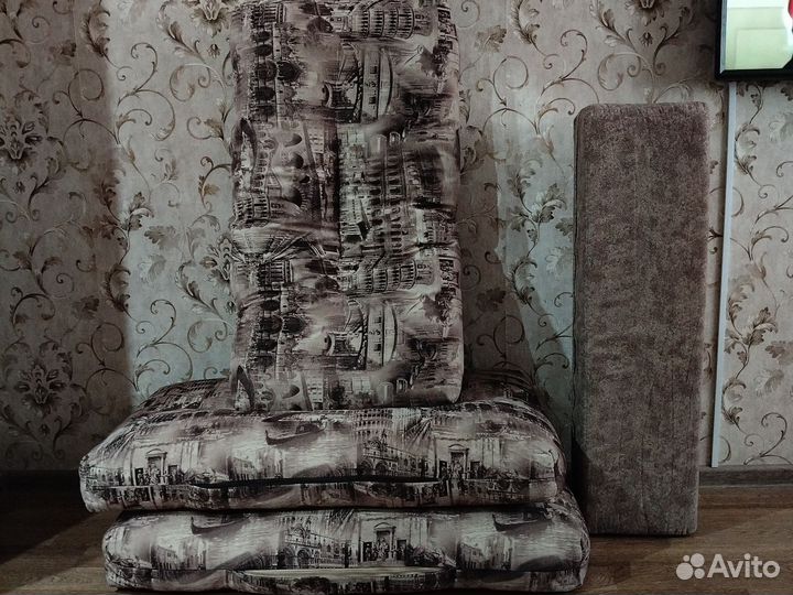 Диванные подушки большие б/у