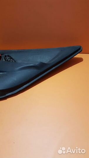 Обшивка задней правой двери на Toyota Camry V40