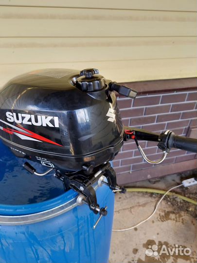 Suzuki df 2,5