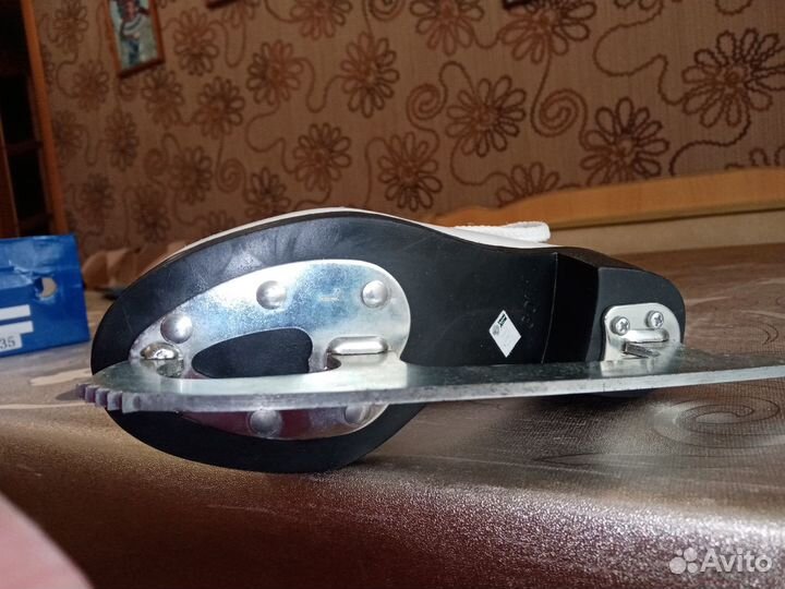 Фигурные коньки для девочек Marax Twizzle Limited