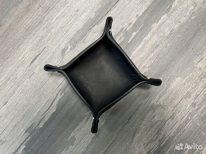 Настольный лоток