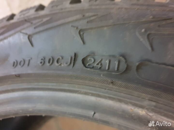 Nokian Tyres Hakkapeliitta 5 235/45 R17 97T