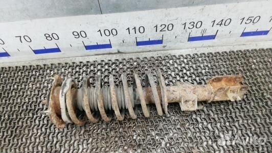 Стойка передняя правая volvo V70 1 (LSE06N501)