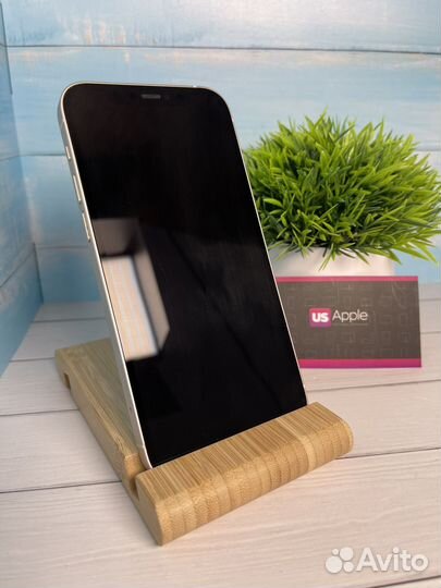 iPhone 12, 64 ГБ