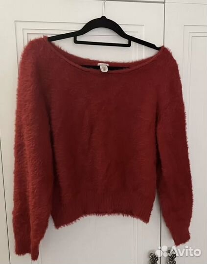 Свитер женский