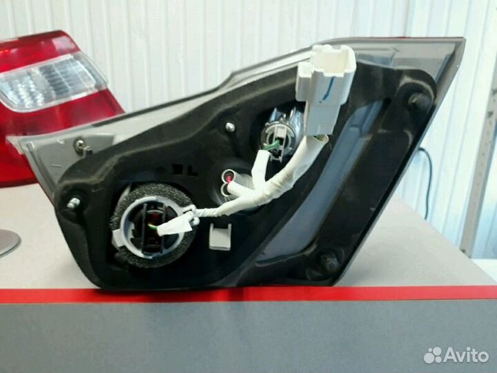 Фонарь левый задний Тойота Камри 50