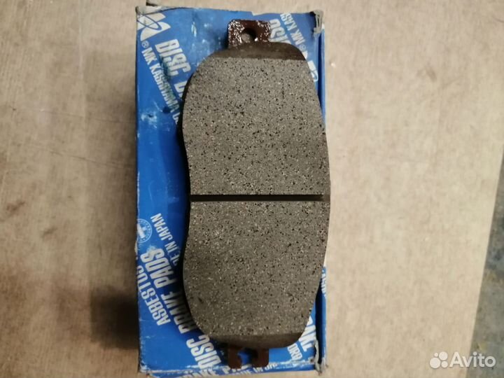 Колодки тормозные передtoyota lexus LS 400 92