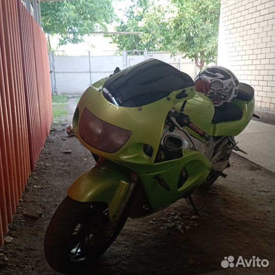 Сузуки 750