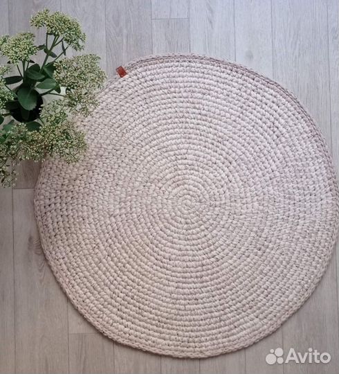 Вязаный коврик ручная работа d-66 см