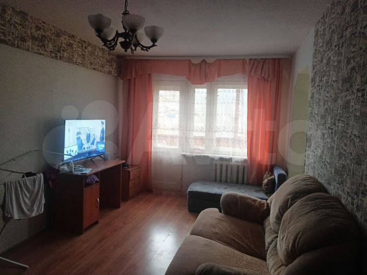 3-к. квартира, 56 м², 3/5 эт.