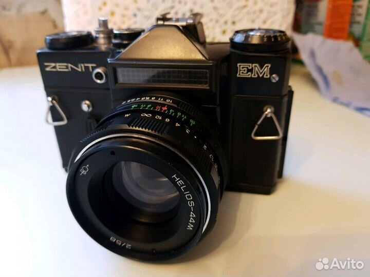 Плёночный фотоаппарат Зенит EM