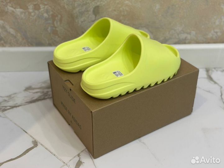 Тапочки Adidas Yeezy Slides желтые