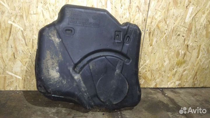 Бак Форд Фокус 3 седан бензин 2.0 